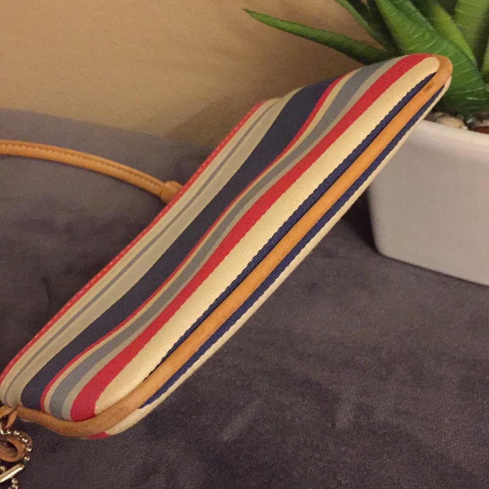 Authentic Coach Multicolored Mini Wristlet - Picture 4 of 5
